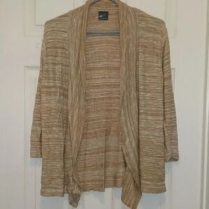 Covington tan white cardigan Sz L